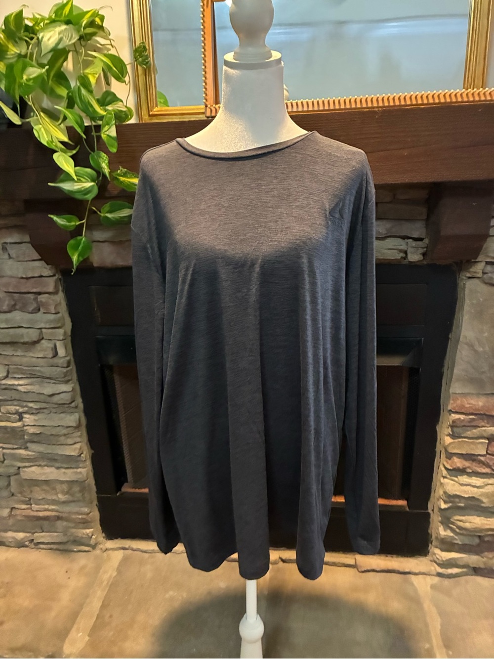 Reebok Men's Charcoal Gray Crew Neck T-Shirt
